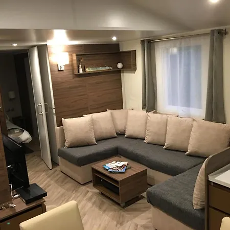 Mobilhome Familial 6 A 7 P 3 42 M2 Brevin Les Pierres Couchees Campingplatz