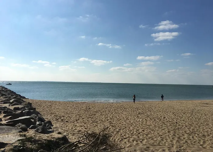 Mobilhome Familial 6 A 7 P 3 42 M2 Brevin Les Pierres Couchees * Saint-Brévin-les-Pins