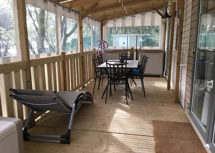 Mobilhome Familial 6 A 7 P 3 42 M2 Brevin Les Pierres Couchees Kemp Saint-Brévin-les-Pins