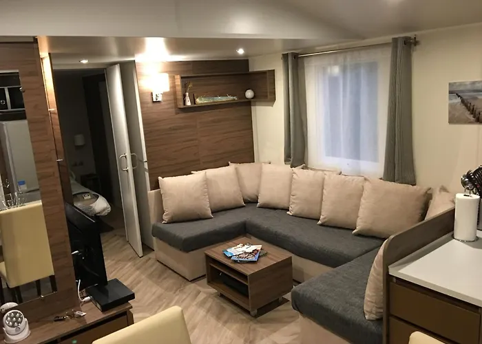 Mobilhome Familial 6 A 7 P 3 42 M2 Brevin Les Pierres Couchees Kemp