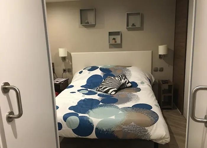 Mobilhome Familial 6 A 7 P 3 42 M2 Brevin Les Pierres Couchees Kemp